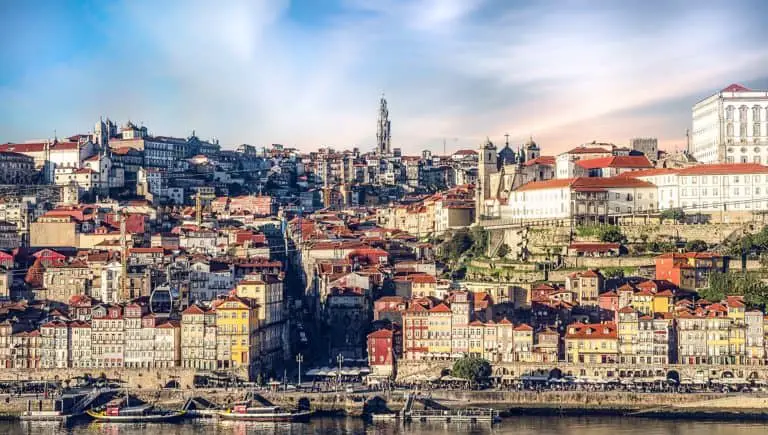 Featured image of Porto for Digital Nomads